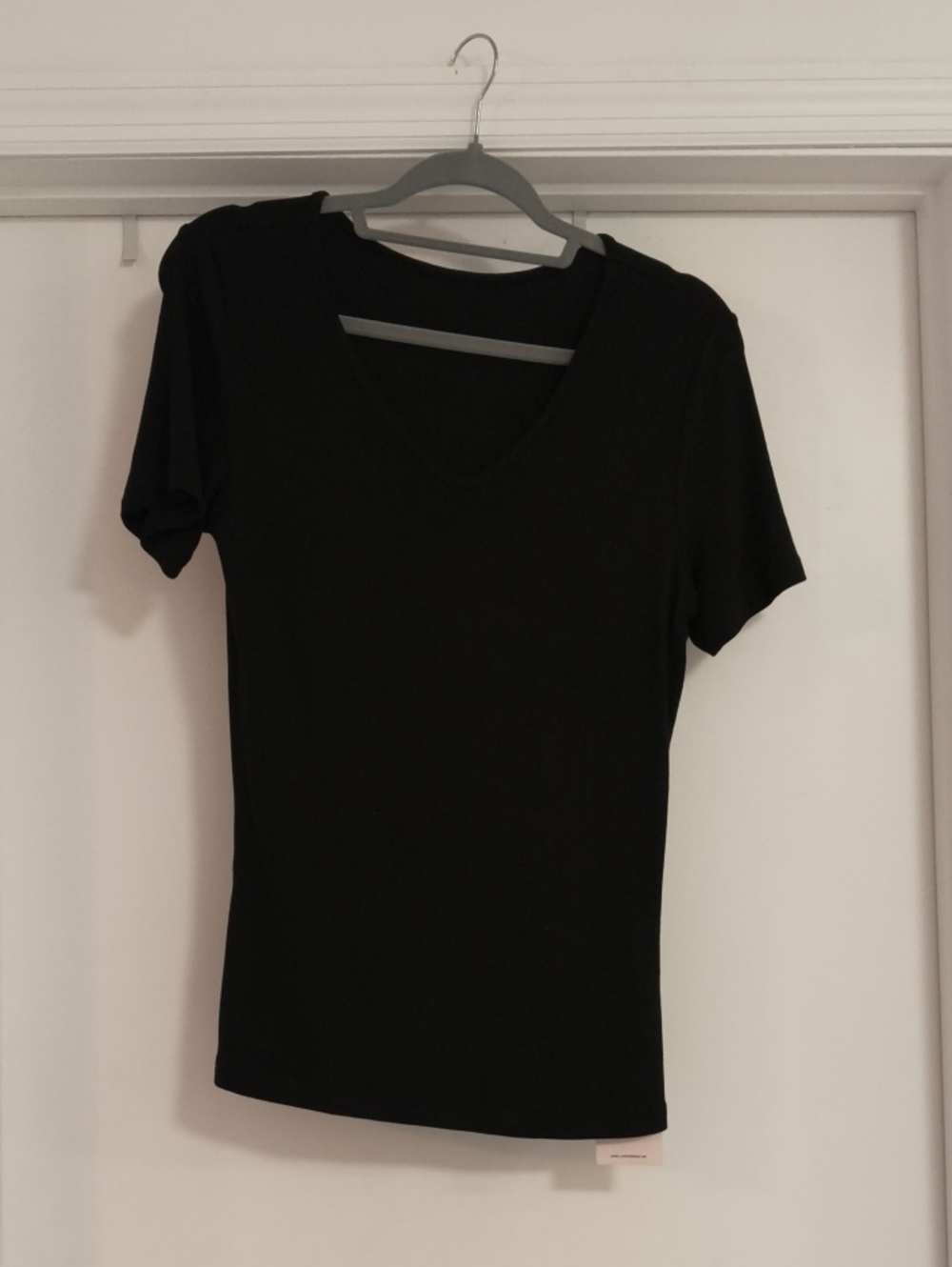 Women's Black V-Neck Short Sleeve Tee